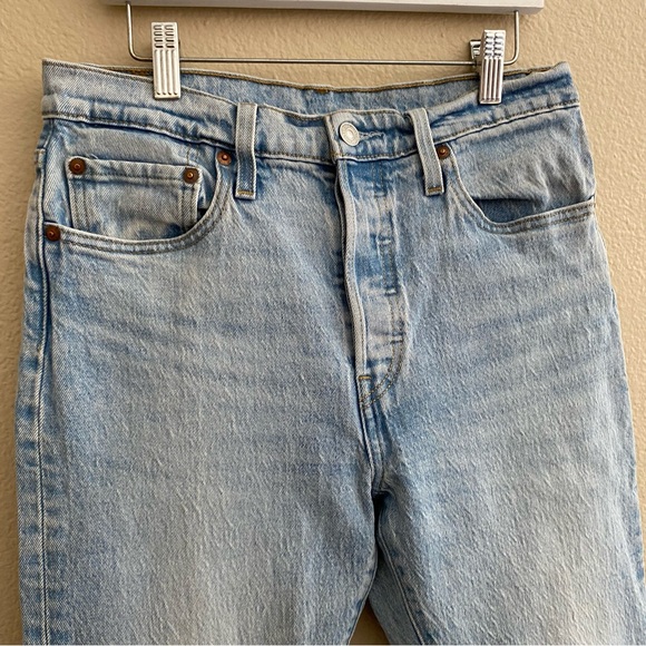 Levi’s 501 Skinny Jean Light Wash - Picture 6 of 10